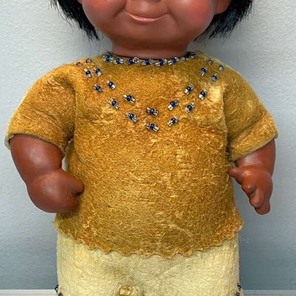 Vintage 1960's Alaskan Canadian Native American Inuit Doll with Real Fur - Picture 5 of 13